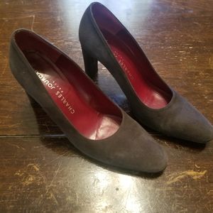 Charles Jourdan Grey Pump